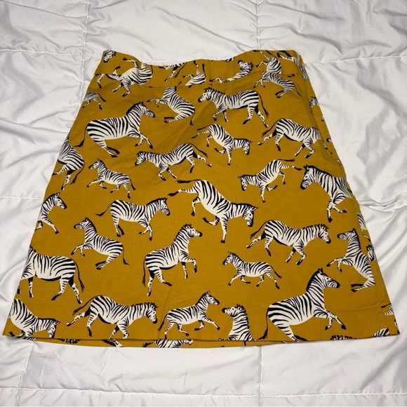 Ann Taylor Factory Mustard Yellow Gold Zebra Print Skirt Size 8 - Picture 2 of 6